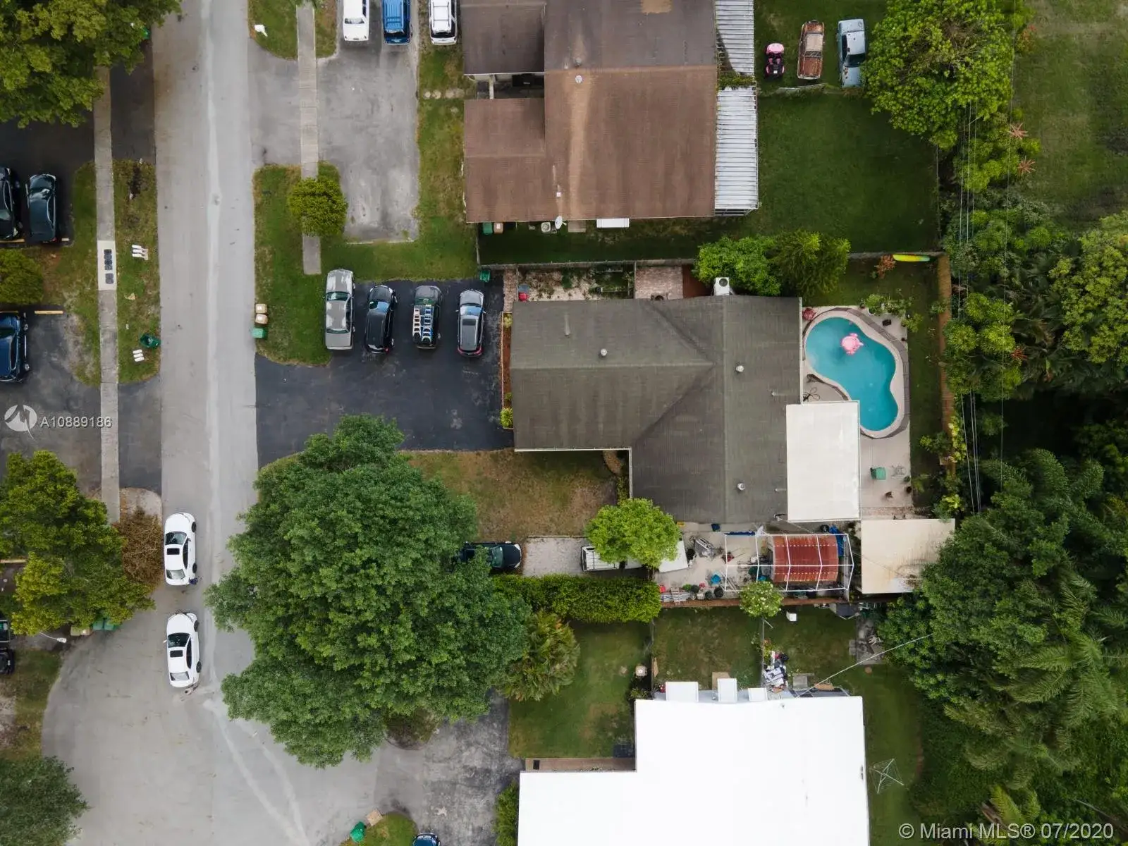2 bedroom 1 bath Residential Lease for rent at 6190 SW 48th Ct, Davie FL 33314