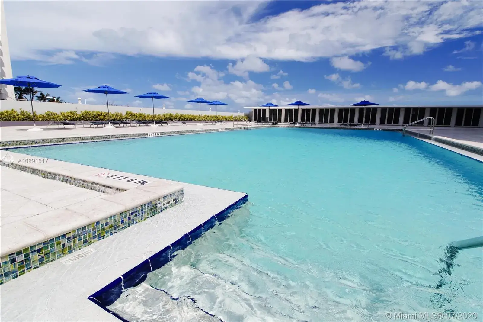 2 bedroom 2 bath Residential Lease for rent at 5601 Collins Ave # 1405, Miami Beach FL 33140