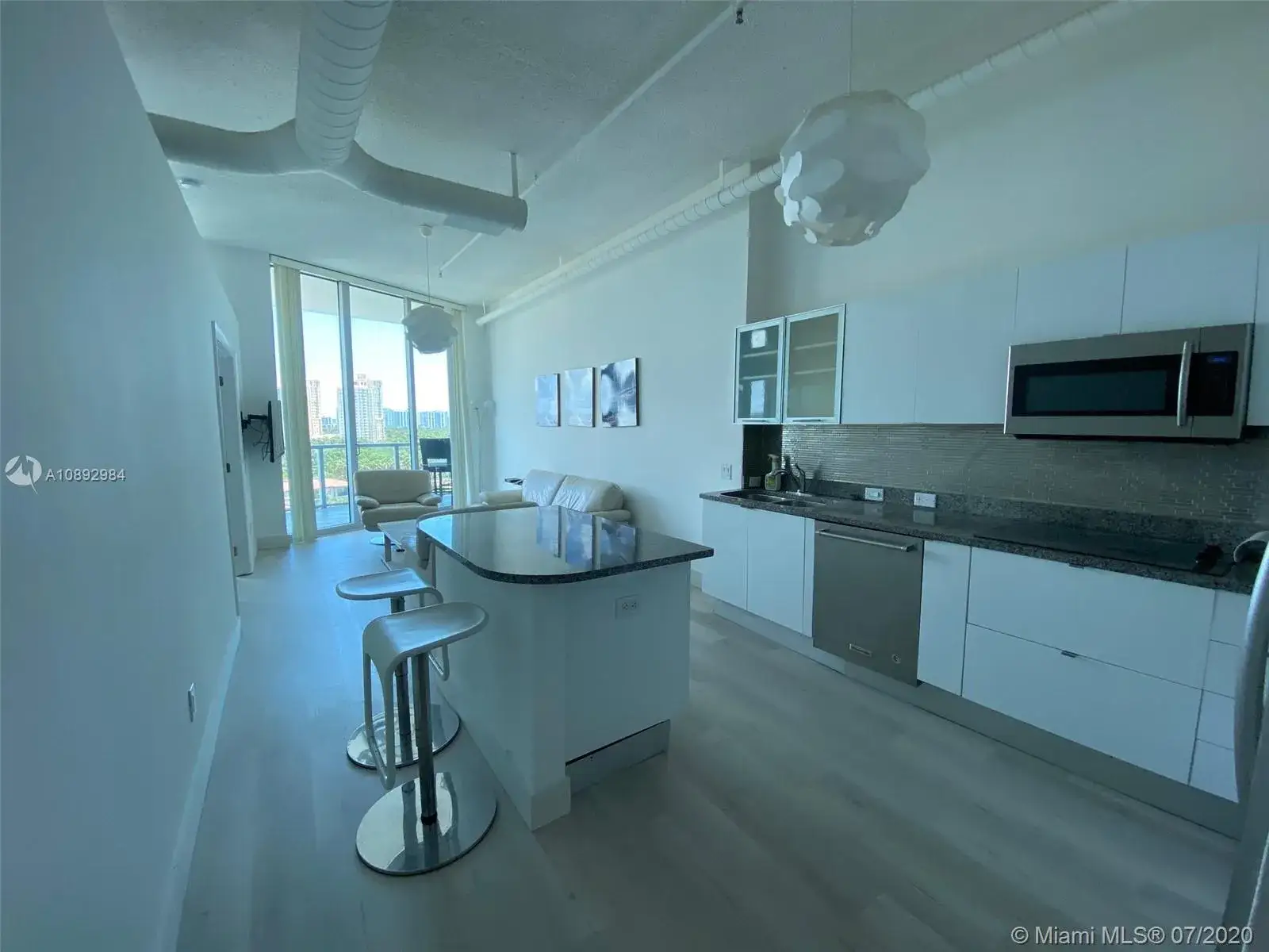 2 bedroom 2 bath Residential Lease for rent at 3029 NE 188th St # 823, Aventura FL 33180