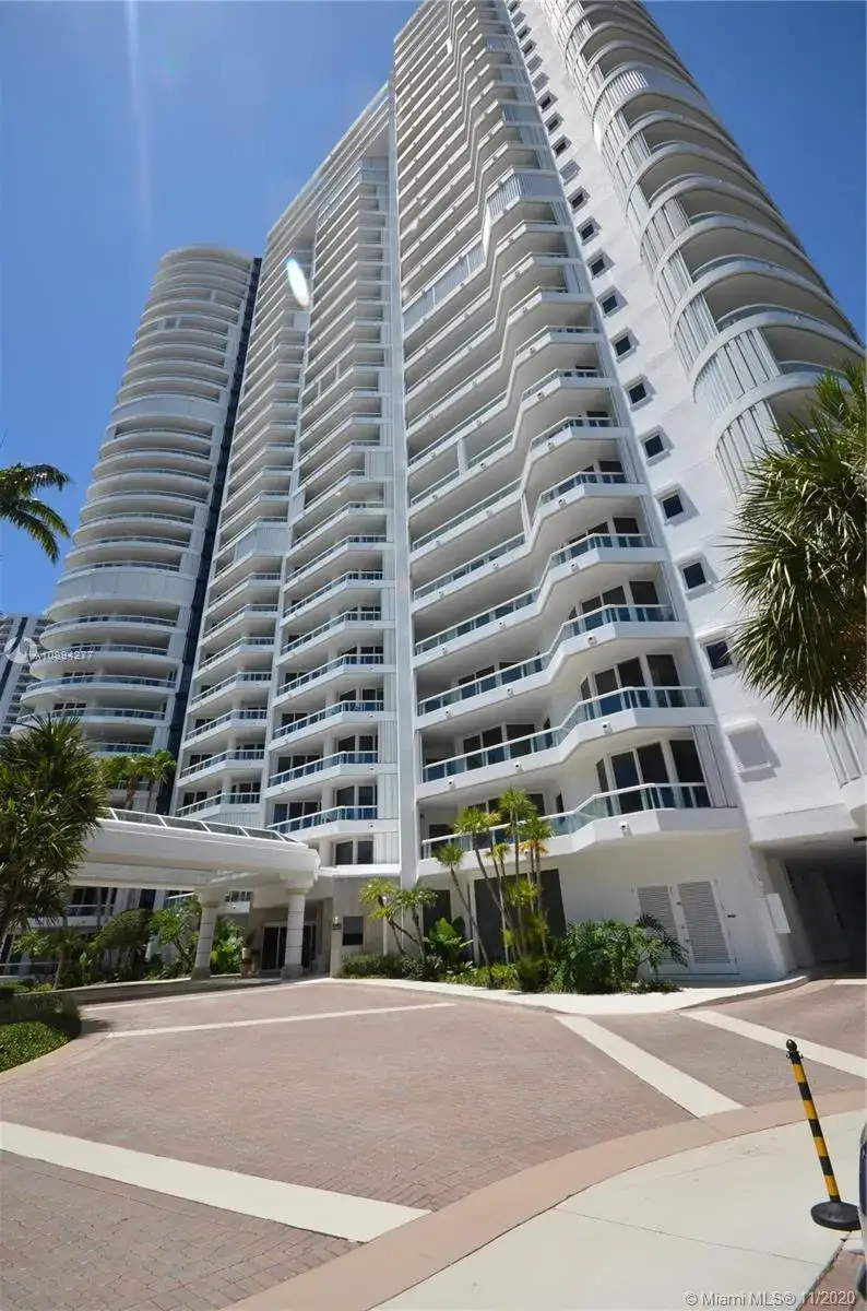 2 bedroom 2 bath Residential for sale at 21050 Point Pl # 306, Aventura FL 33180