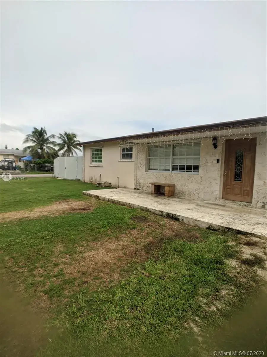 3 bedroom 2 bath Residential for sale at 14954 SW 298th Ter, Homestead FL 33033