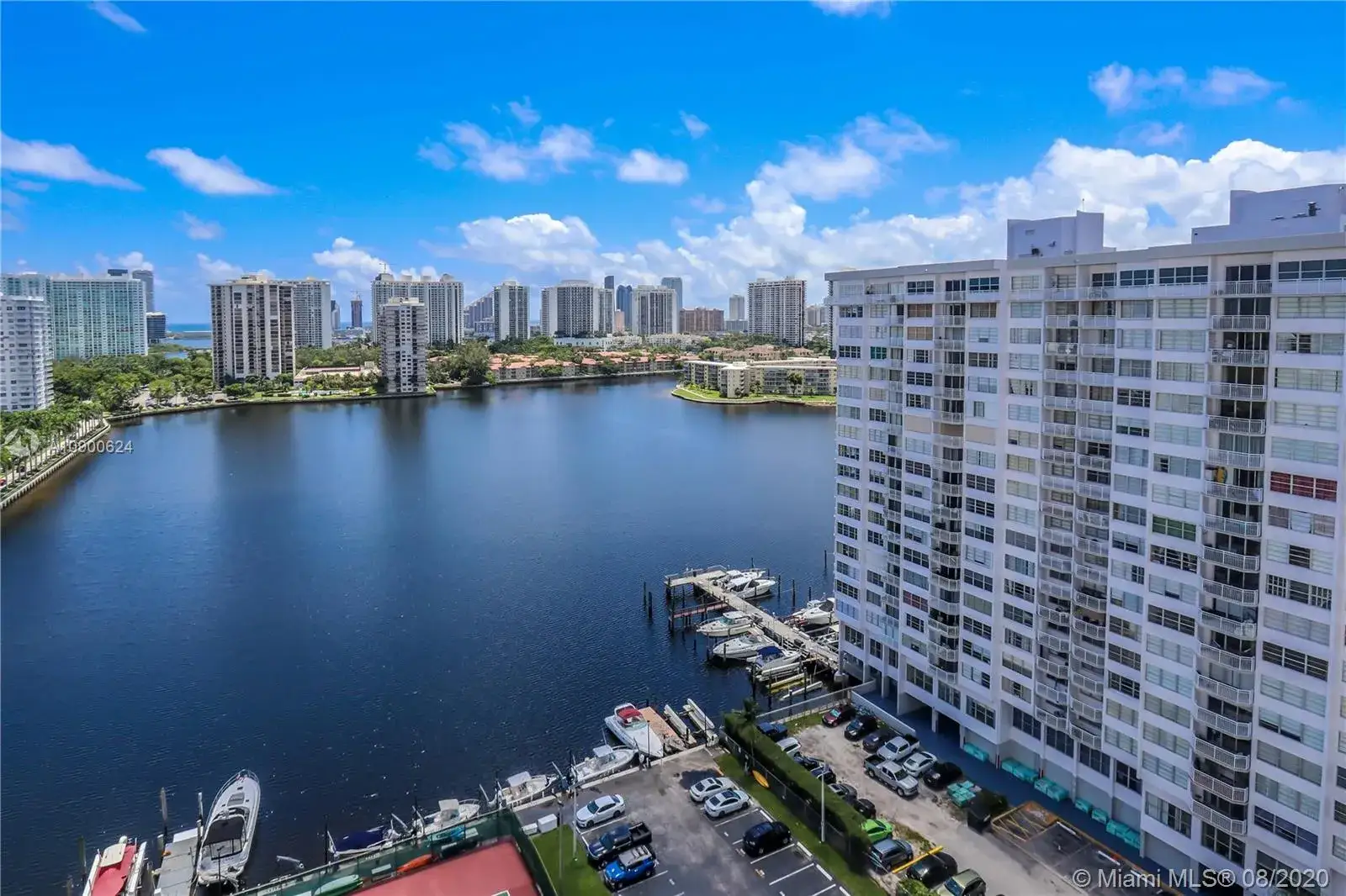2 bedroom 2 bath Residential for sale at 2750 NE 183rd St # 1910, Aventura FL 33160
