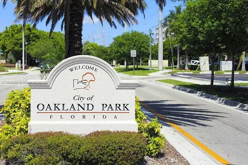 Residential Income for sale at 349 NW 40th St, Oakland Park FL 33309