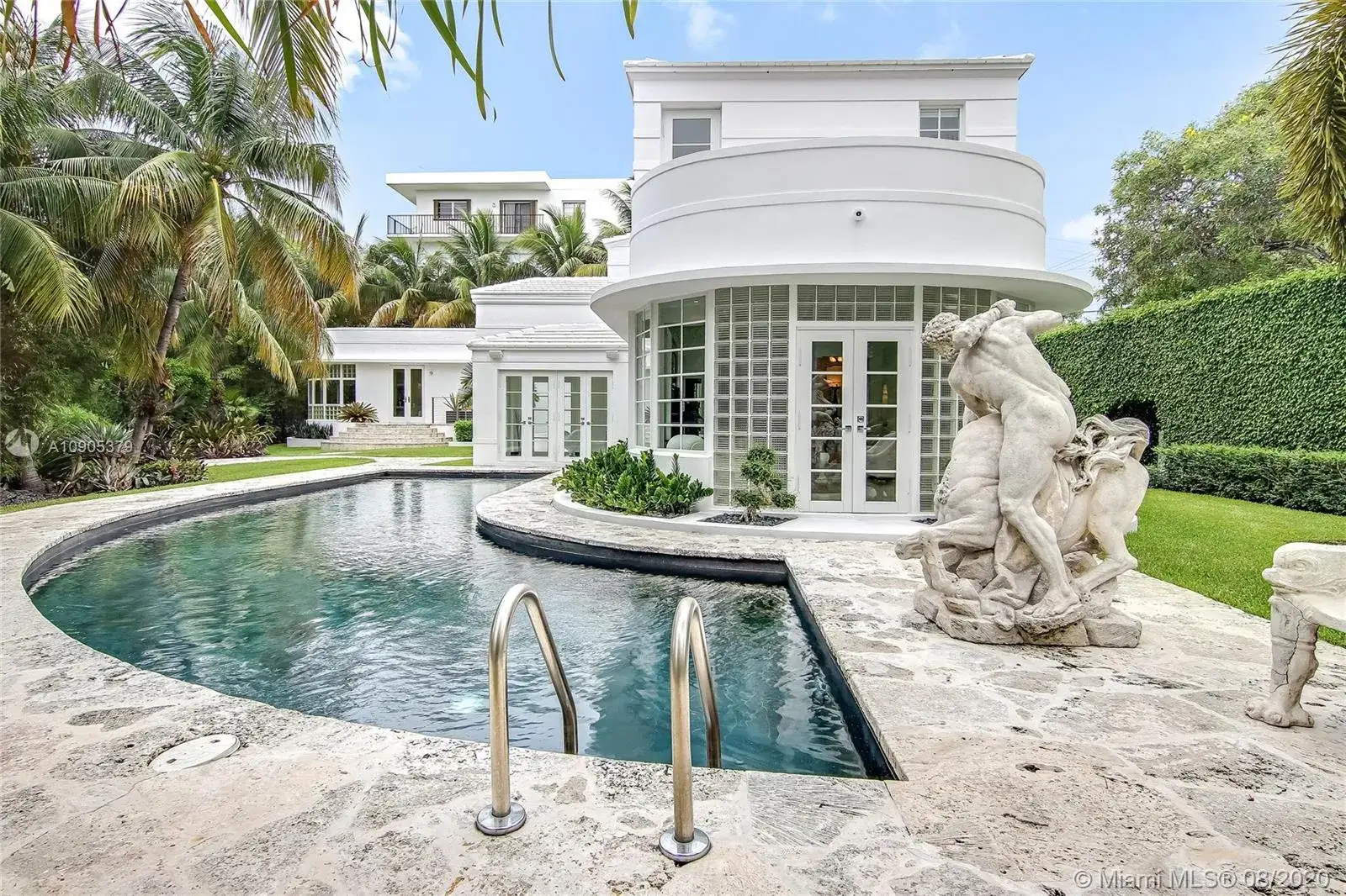 4 bedroom 4 bath Residential Lease for rent at 841 19th St, Miami Beach FL 33139