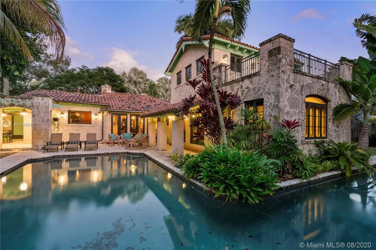 5 bedroom 4 bath Residential for sale at 11520 Griffing Blvd, Biscayne Park FL 33161