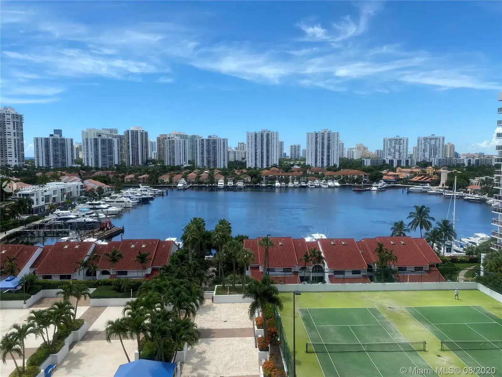 2 bedroom 2 bath Residential for sale at 3640 Yacht Club Dr # 1009, Aventura FL 33180