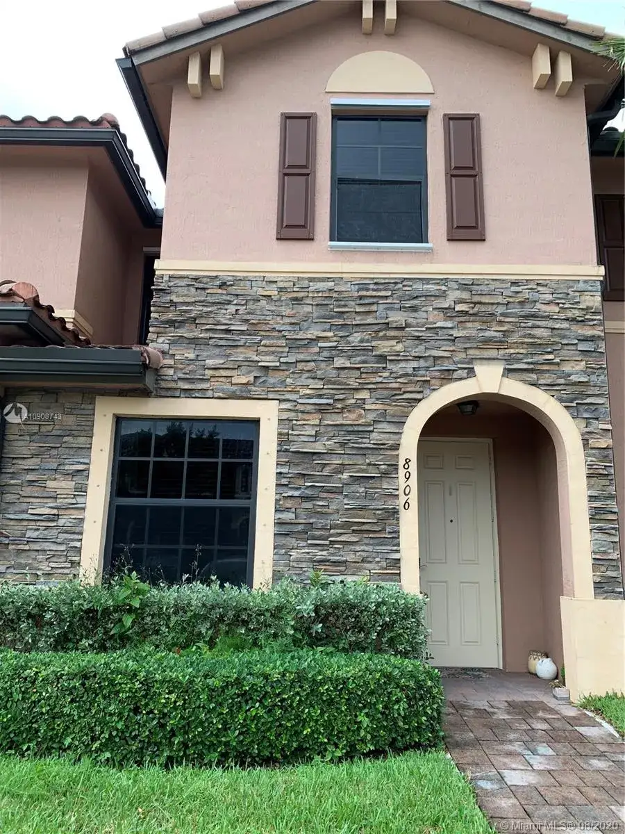 3 bedroom 2 bath Residential for sale at 8906 W 35th Way # 8906, Hialeah FL 33018