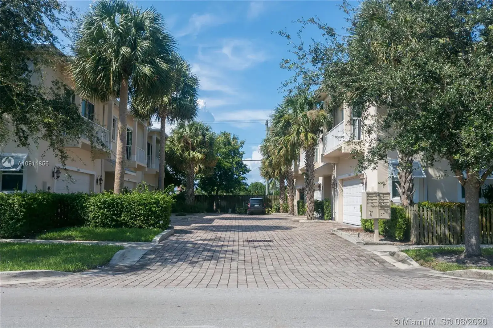3 bedroom 2 bath Residential for sale at 2117 SE 5th St # 2117, Pompano Beach FL 33062
