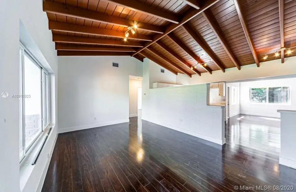 3 bedroom 2 bath Residential Lease for rent at 2190 NE 169th St, North Miami Beach FL 33162
