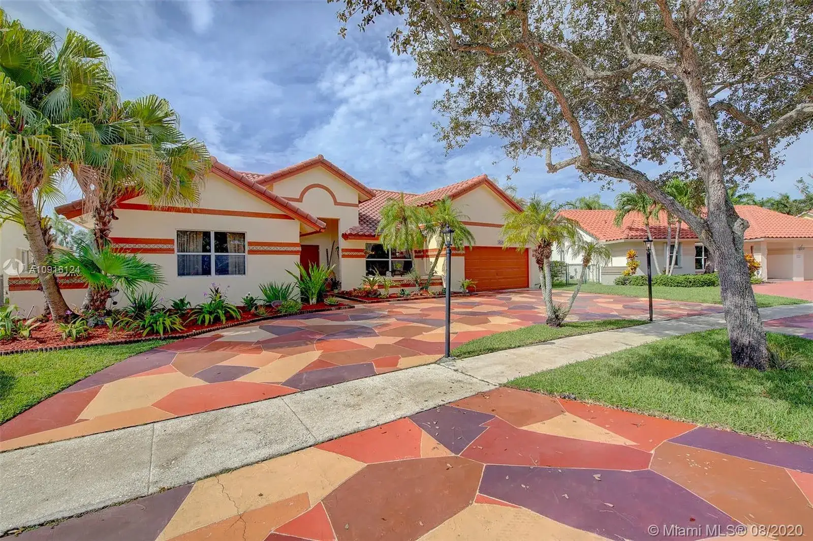 4 bedroom 2 bath Residential for sale at 16234 NW 1st St, Pembroke Pines FL 33028