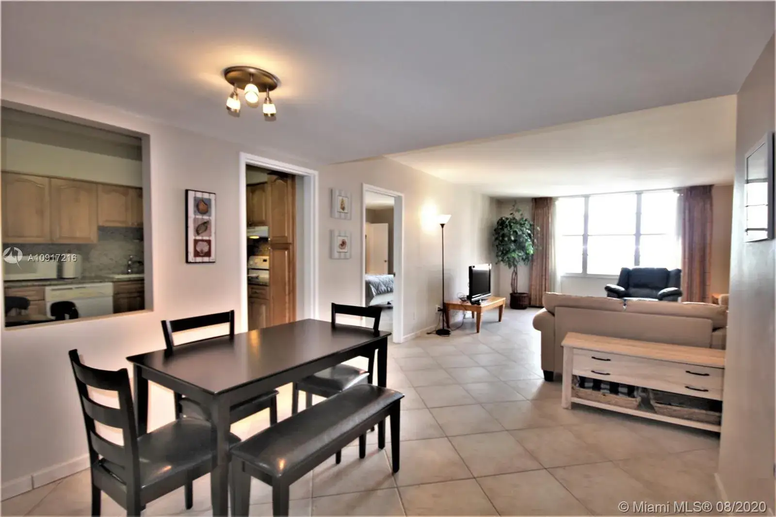 1 bedroom 1 bath Residential for sale at 5161 Collins Ave # 1110, Miami Beach FL 33140