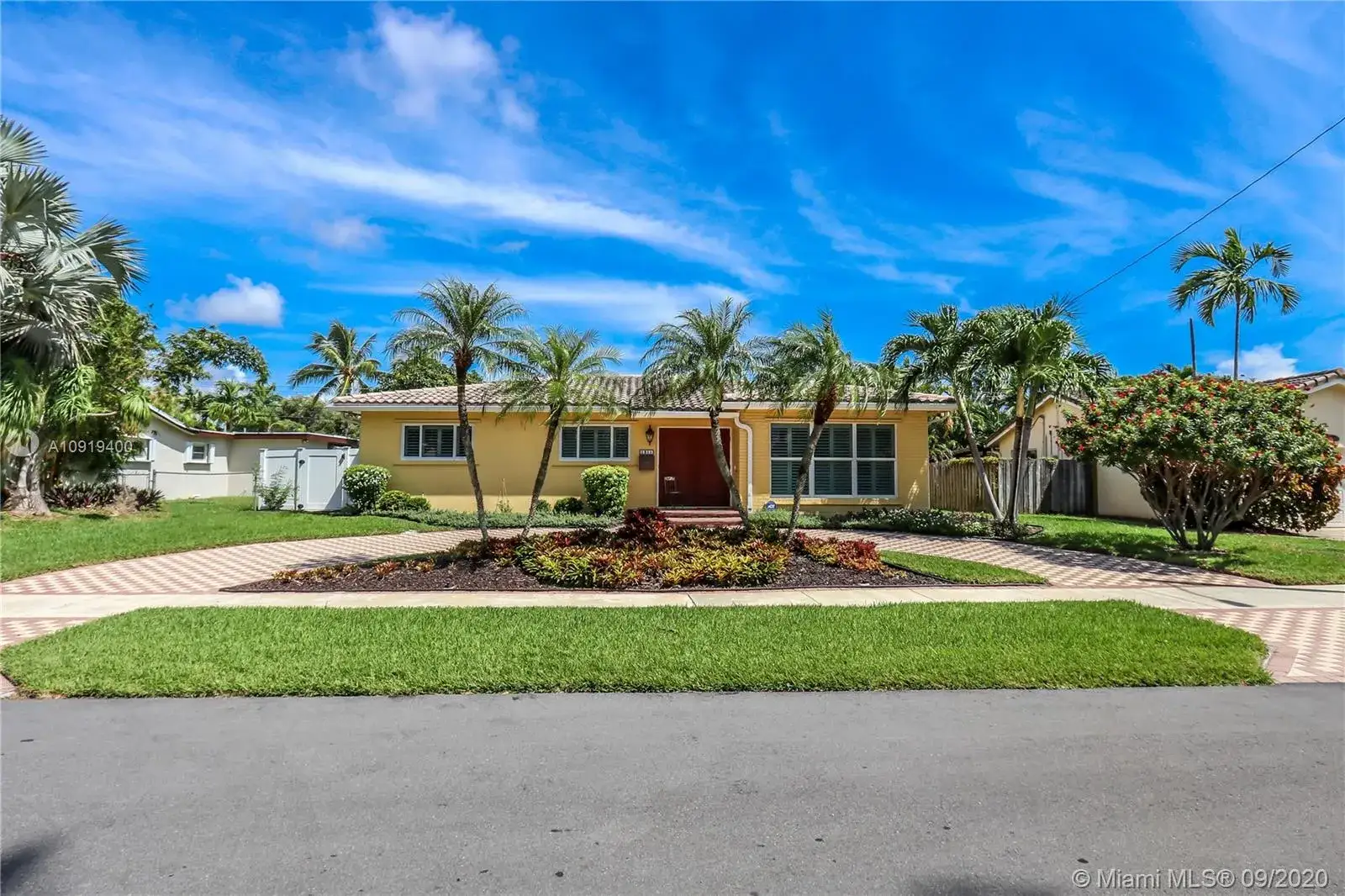 5 bedroom 4 bath Residential Lease for rent at 1311 Rodman St, Hollywood FL 33019