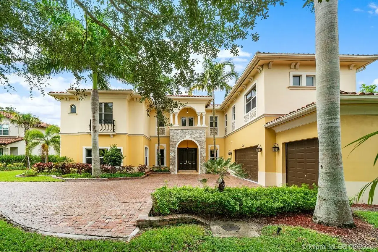 5 bedroom 4 bath Residential for sale at 4662 Saxon Rd, Coconut Creek FL 33073
