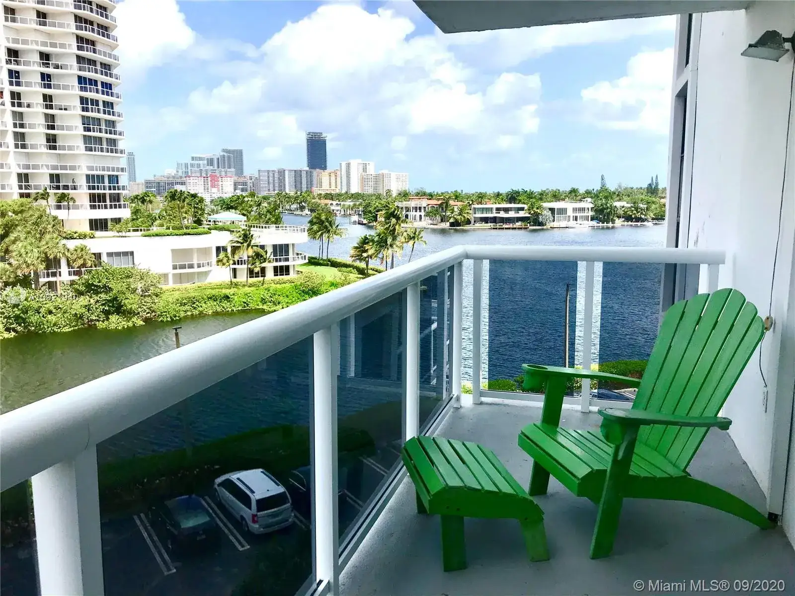 2 bedroom 2 bath Residential Lease for rent at 20515 E Country Club Dr # 541, Aventura FL 33180