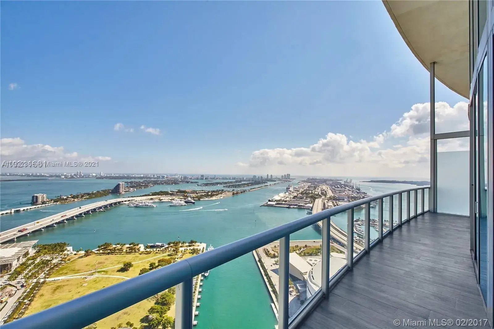 1 bedroom 1 bath Residential for sale at 888 Biscayne Blvd # 1811, Miami FL 33132