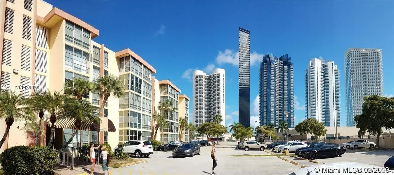 1 bedroom 1 bath Residential for sale at 200 172nd St # 306, Sunny Isles Beach FL 33160