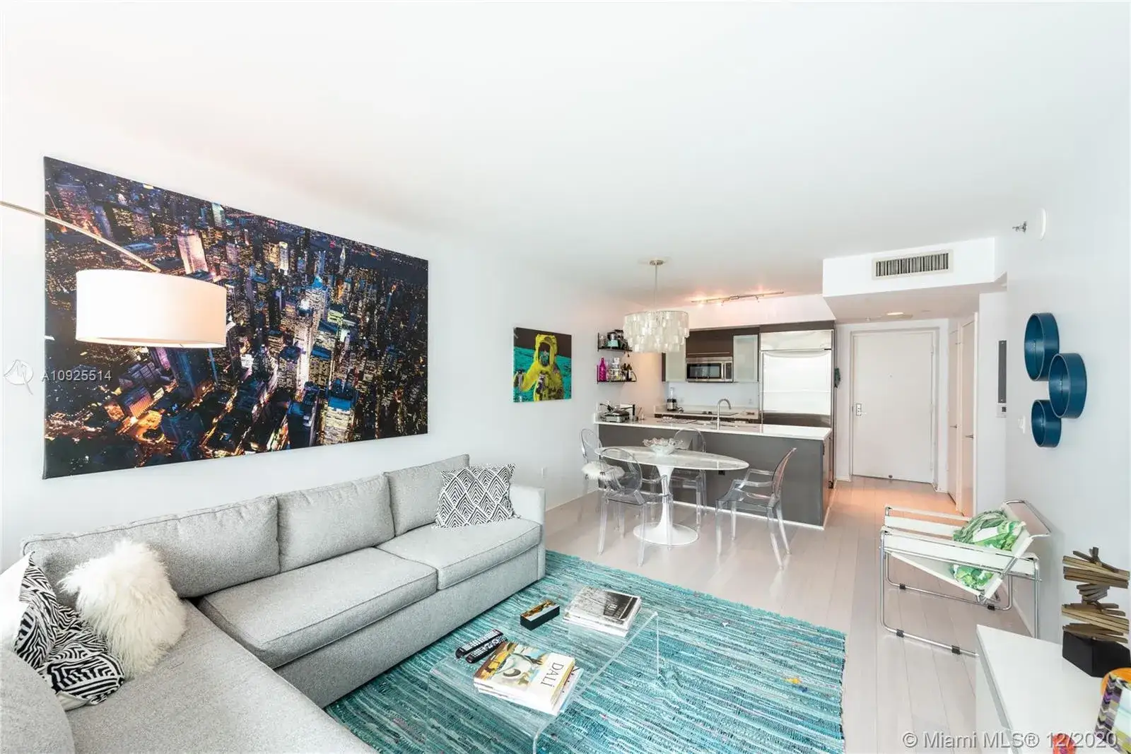 1 bedroom 1 bath Residential for sale at 55 SE 6th St # 1804, Miami FL 33131