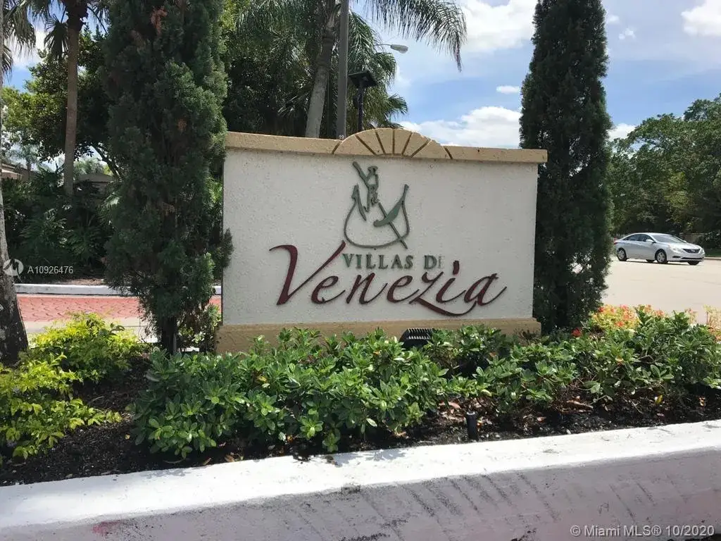 2 bedroom 2 bath Residential Lease for rent at 9833 Nob Hill Ln # 9833, Sunrise FL 33351