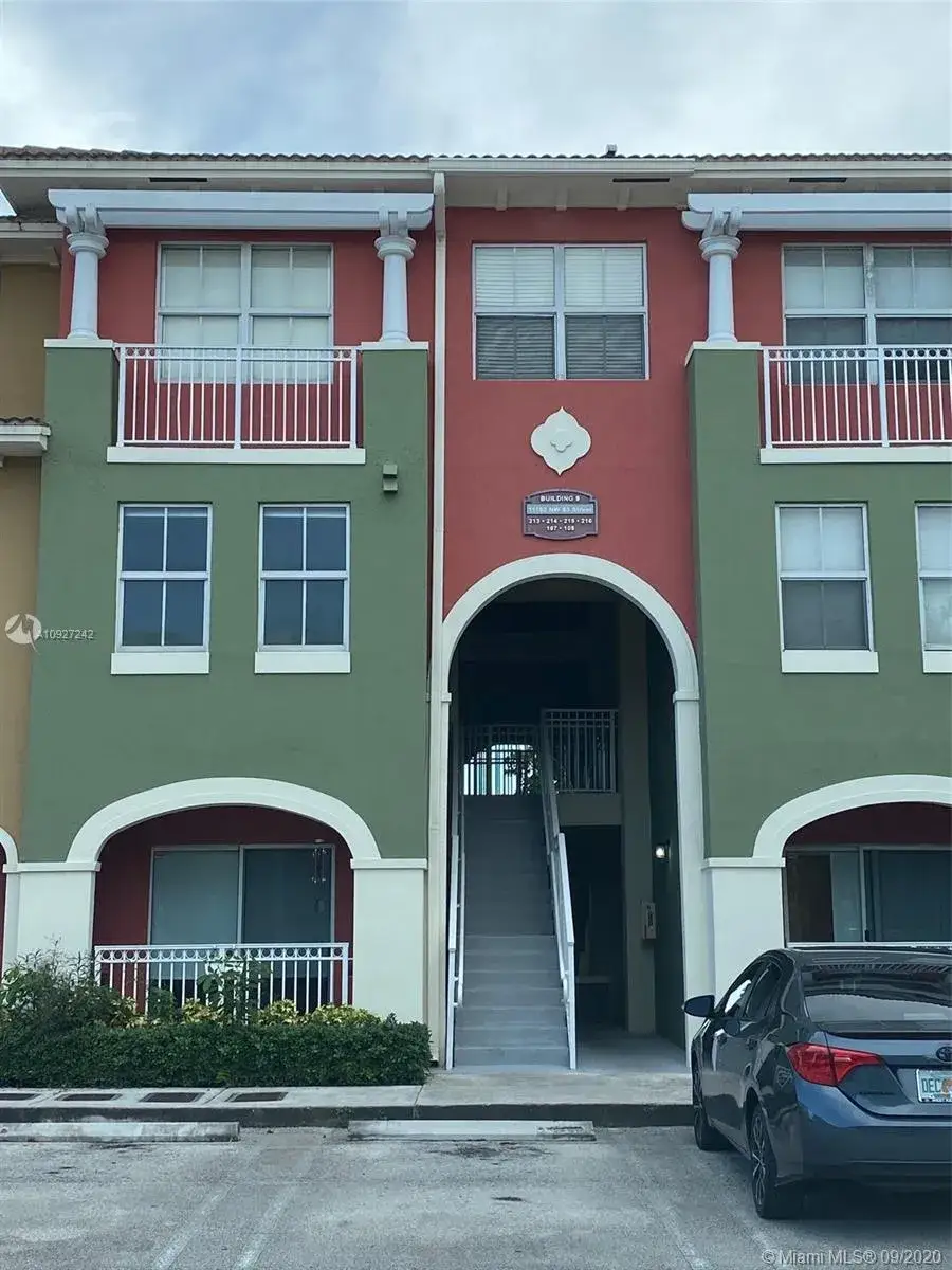 3 bedroom 2 bath Residential for sale at 11102 NW 83rd St # 216, Doral FL 33178