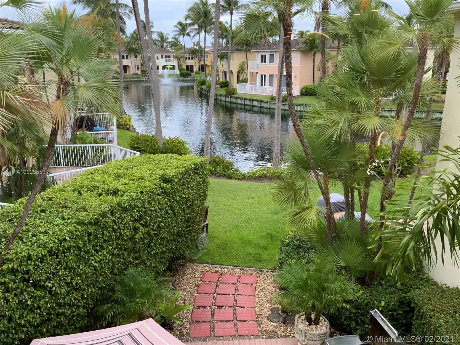 4 bedroom 2 bath Residential for sale at 3015 NE 208th St, Aventura FL 33180