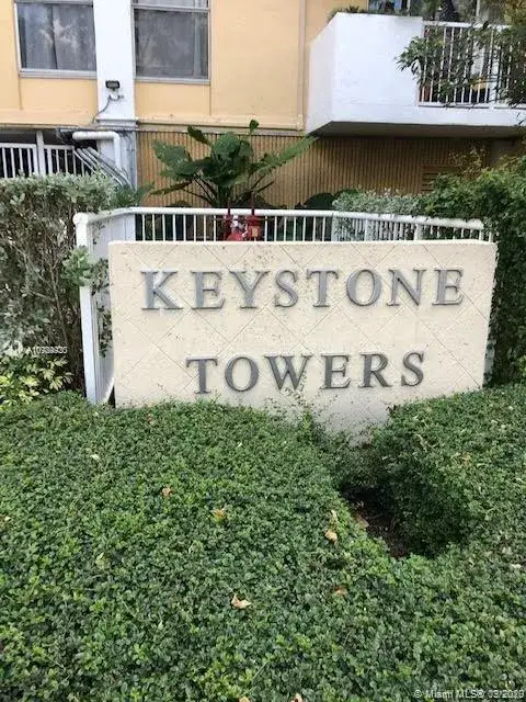 2 bedroom 2 bath Residential for sale at 2000 NE 135th St # 309, North Miami FL 33181