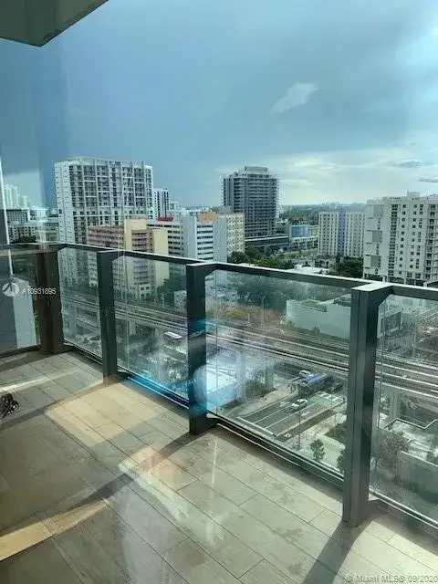 1 bedroom 1 bath Residential for sale at 88 SW 7th St # 1008, Miami FL 33130