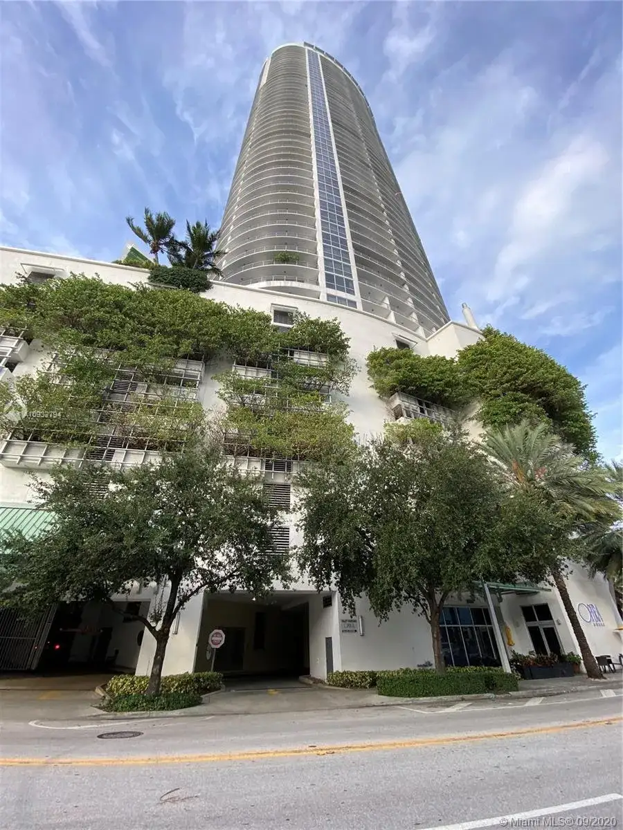 1 bedroom 1 bath Residential for sale at 1750 N Bayshore Dr # 3705, Miami FL 33132
