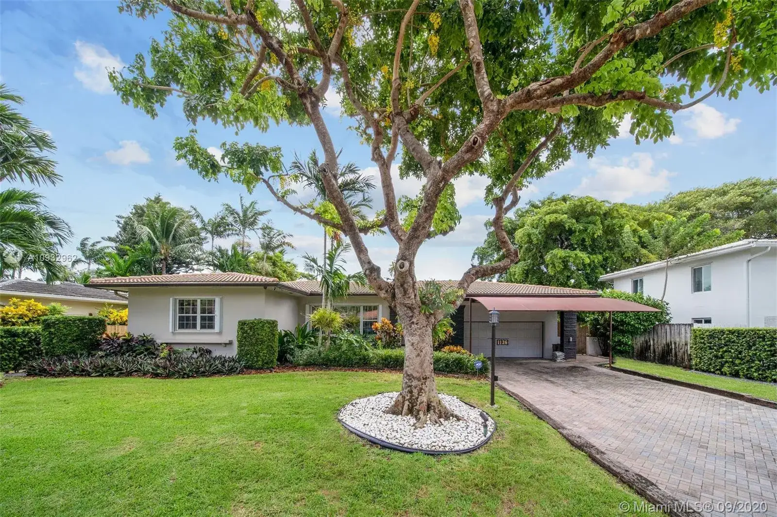 2 bedroom 2 bath Residential for sale at 1136 NE 88th St, Miami FL 33138