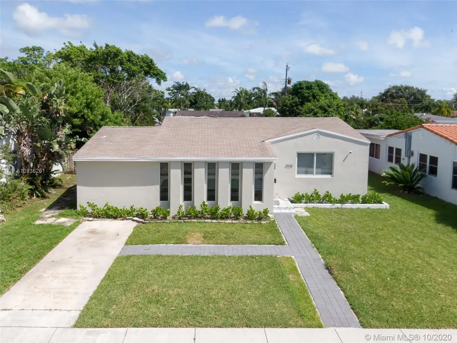 3 bedroom 1 bath Residential Lease for rent at 3221 Cleveland St, Hollywood FL 33021