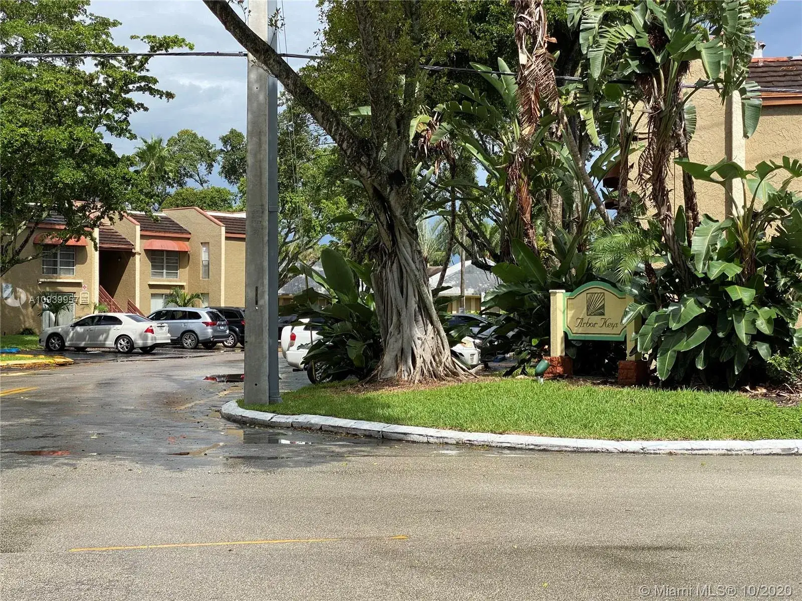 2 bedroom 1 bath Residential for sale at 4511 Treehouse Ln # B, Tamarac FL 33319