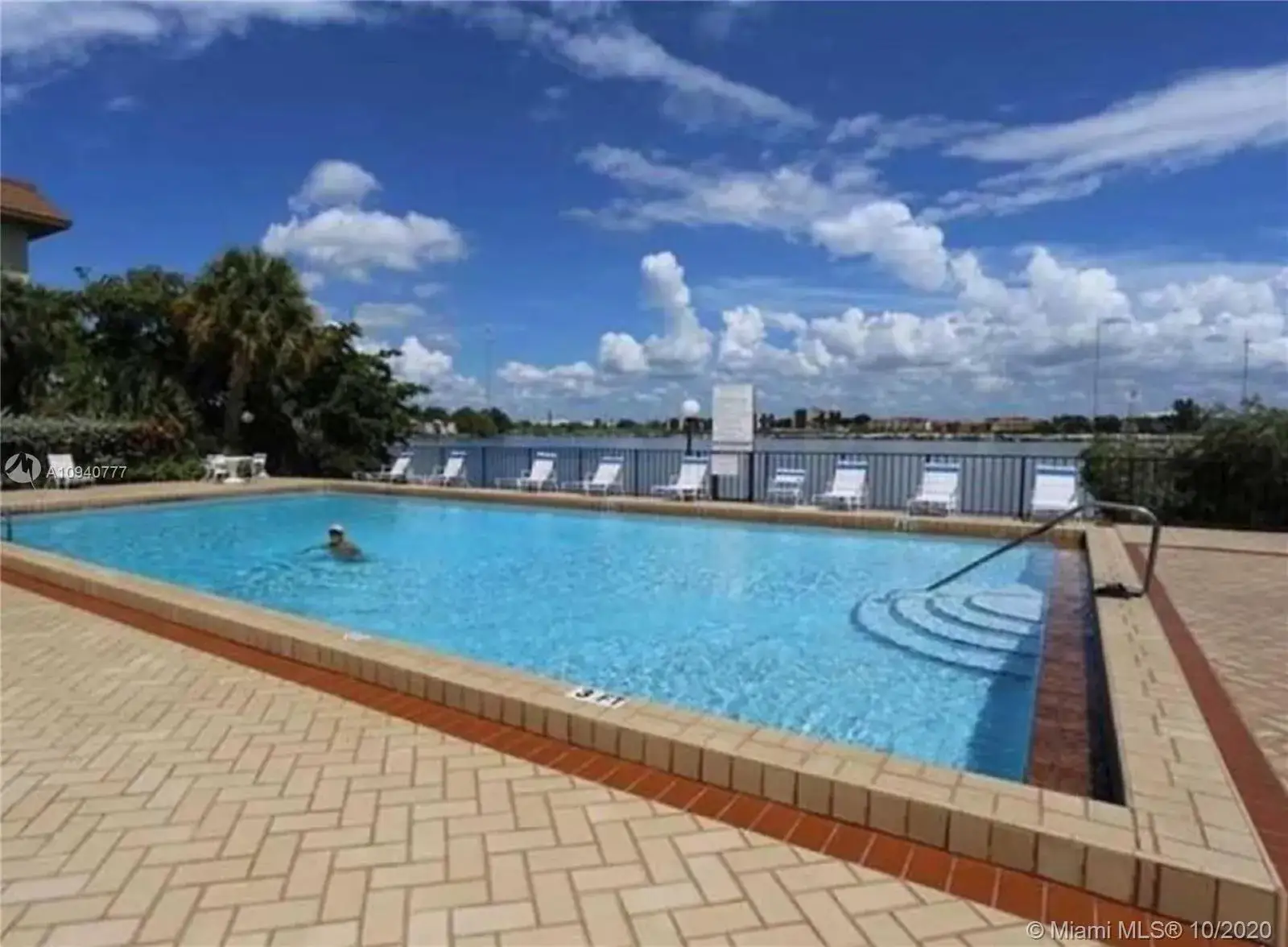 2 bedroom 2 bath Residential Lease for rent at 491 Ives Dairy Rd # 5, Miami FL 33179
