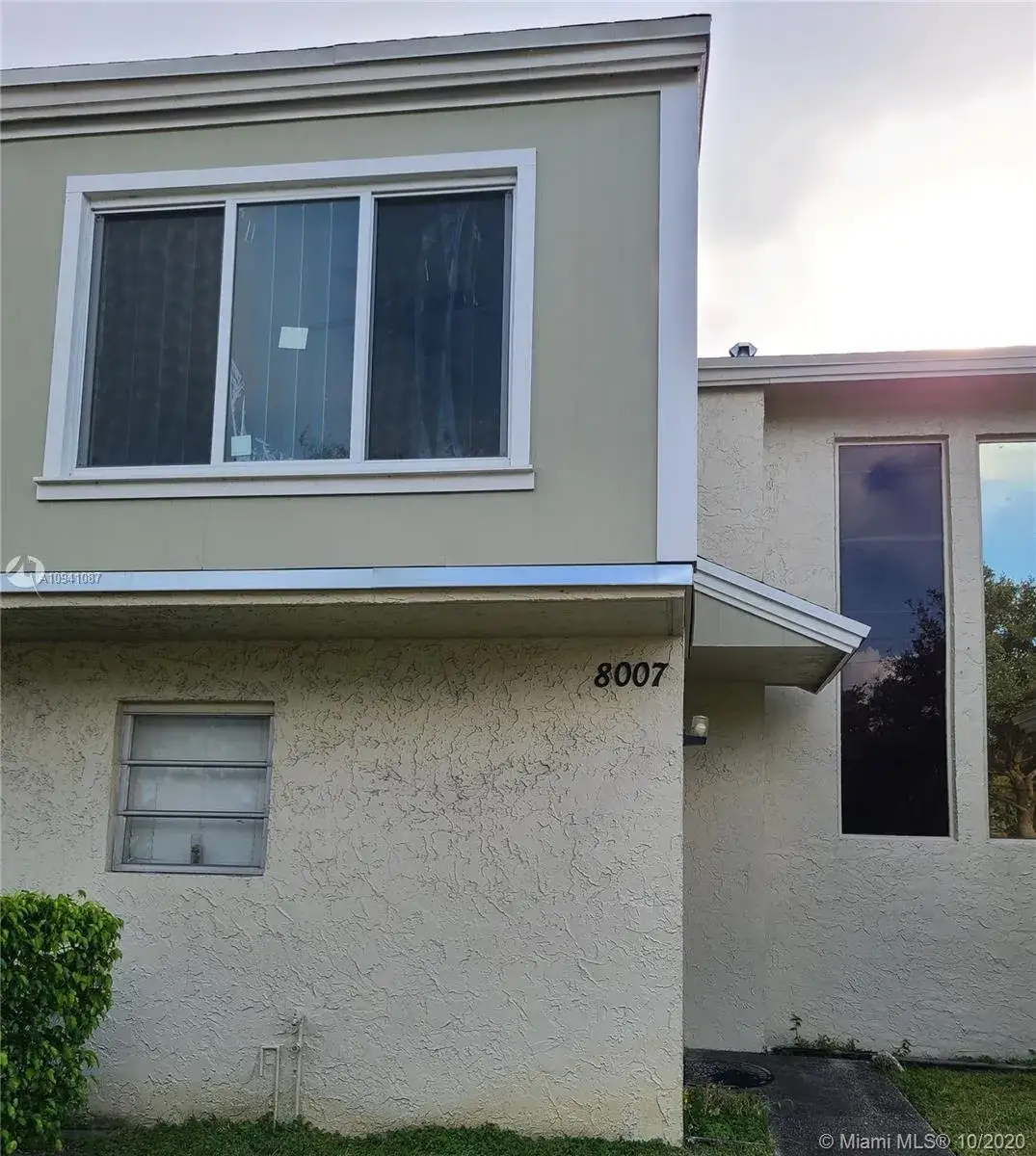 2 bedroom 2 bath Residential for sale at 8007 Lagos De Campo Blvd # 4, Tamarac FL 33321