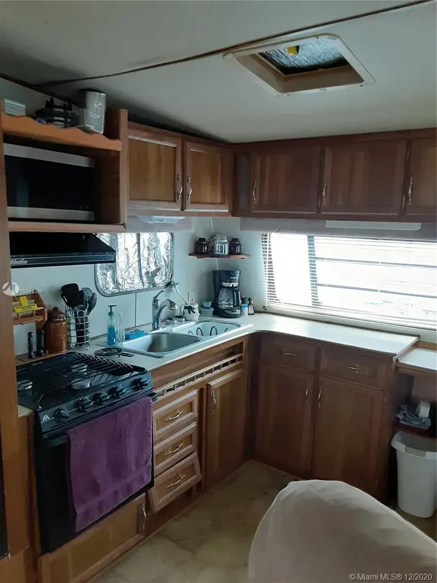 1 bedroom 1 bath Residential Lease for rent at 14725 NW 1st Parkway, Okeechobee FL 34972