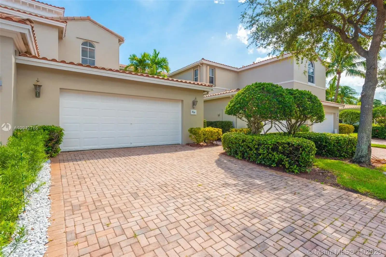 3 bedroom 2 bath Residential for sale at 834 E Spinnaker Dr E, Hollywood FL 33019