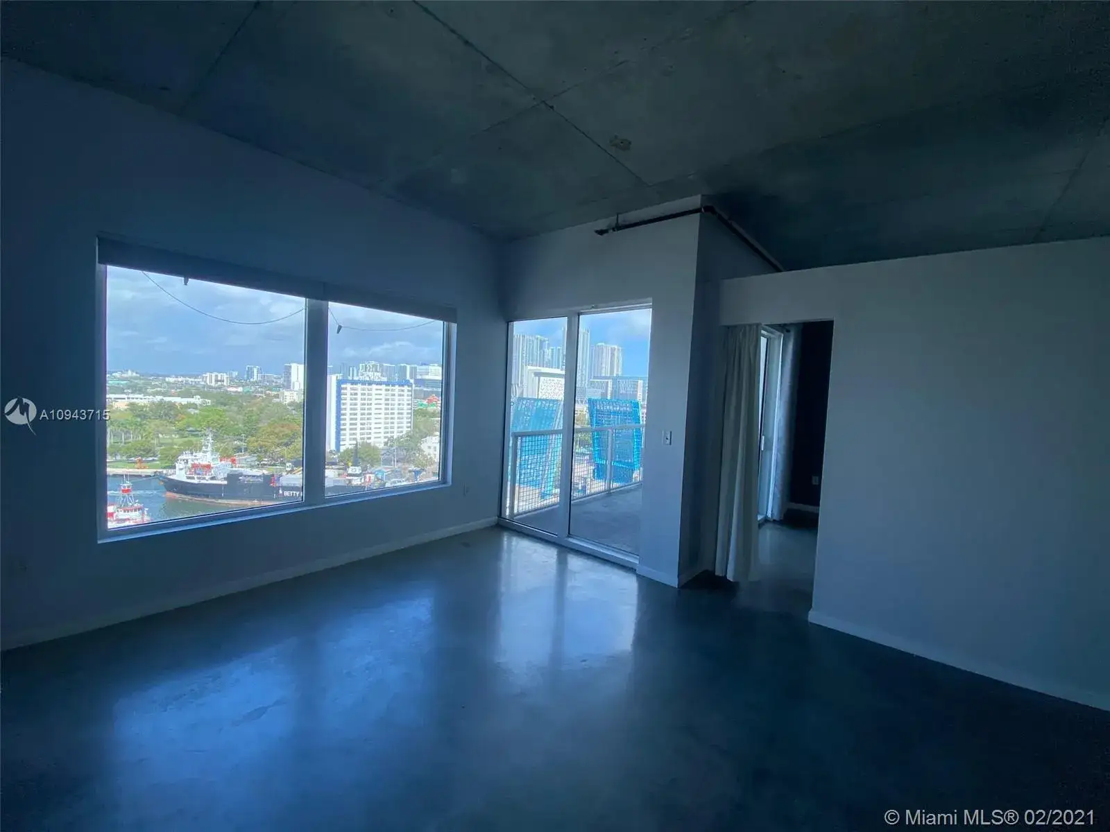 1 bedroom 1 bath Residential Lease for rent at 10 SW South River Dr # 1210, Miami FL 33130