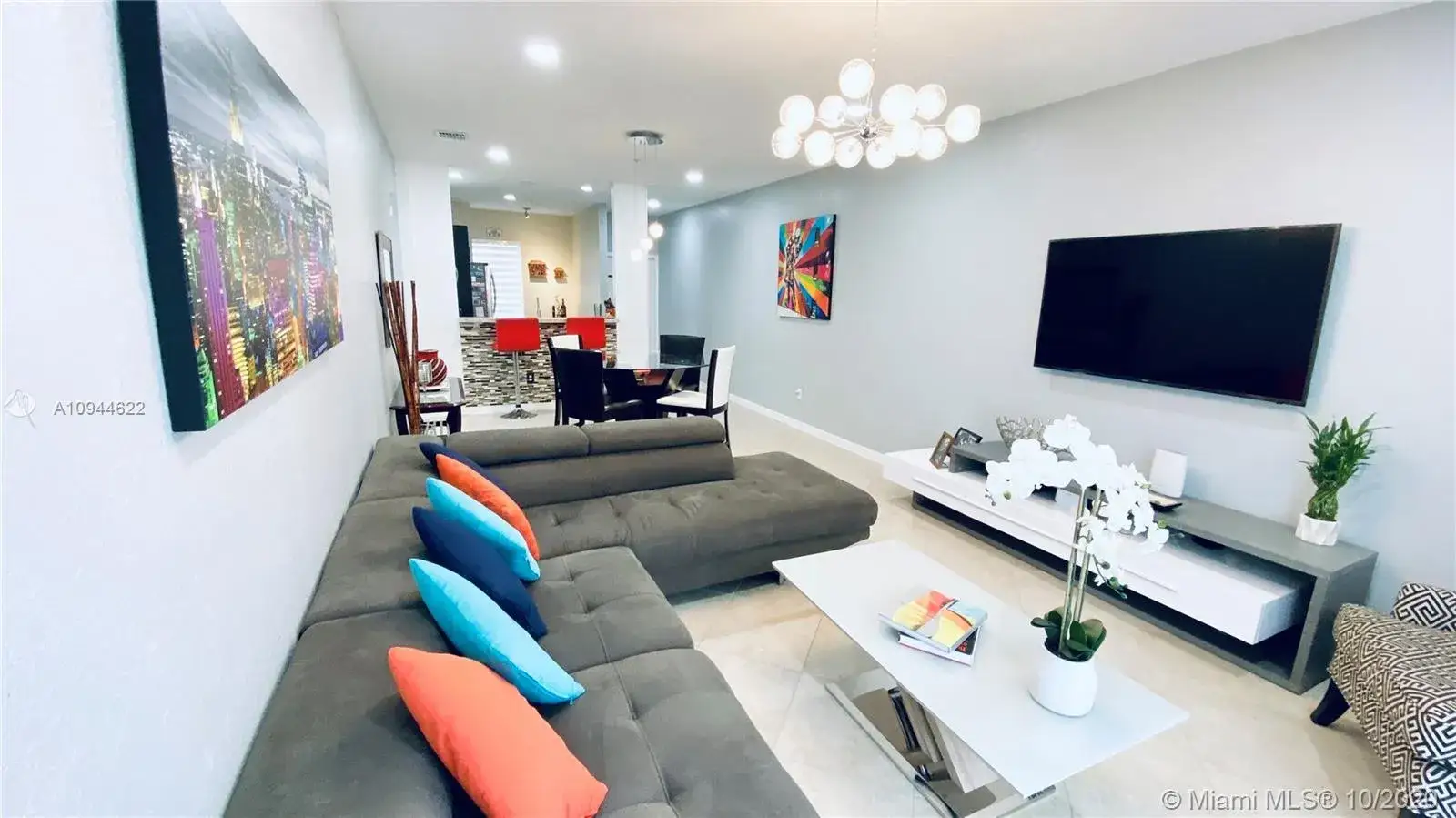 2 bedroom 2 bath Residential for sale at 121 NW 2nd Ave # 4, Hallandale Beach FL 33009