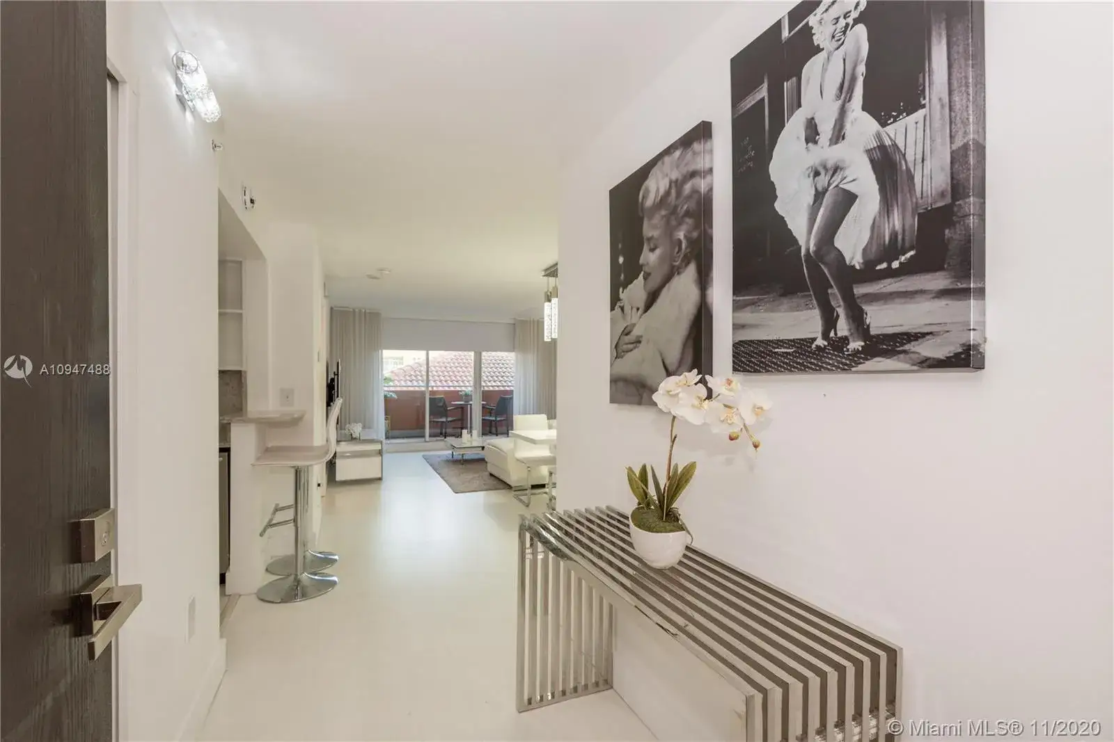 1 bedroom 1 bath Residential for sale at 90 Alton Rd # 307, Miami Beach FL 33139
