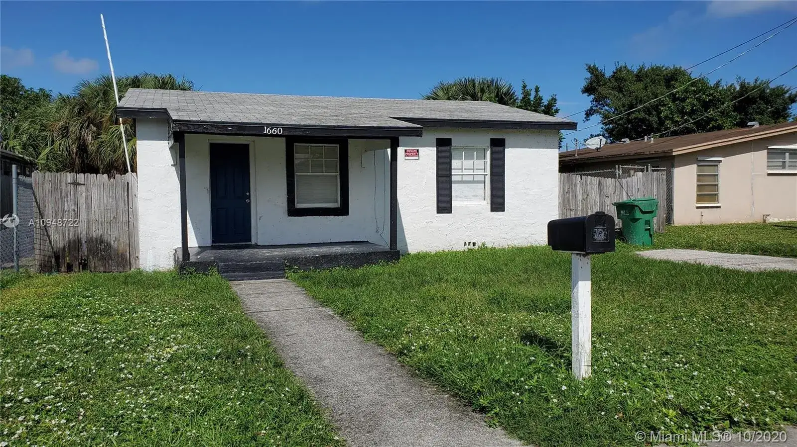 2 bedroom 1 bath Residential for sale at 1660 W 26th St, Riviera Beach FL 33404