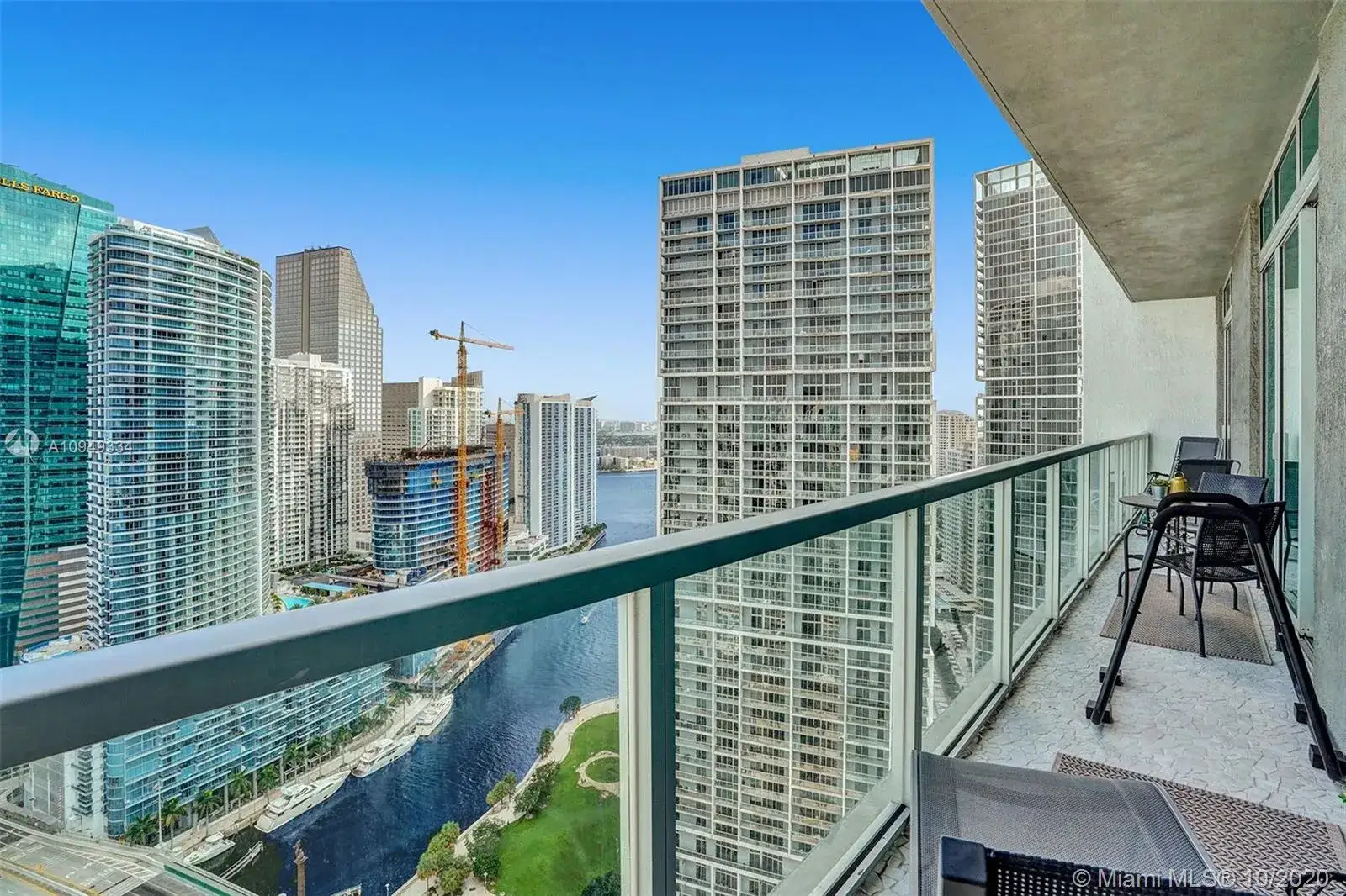 2 bedroom 2 bath Residential for sale at 500 Brickell Ave # 05, Miami FL 33131