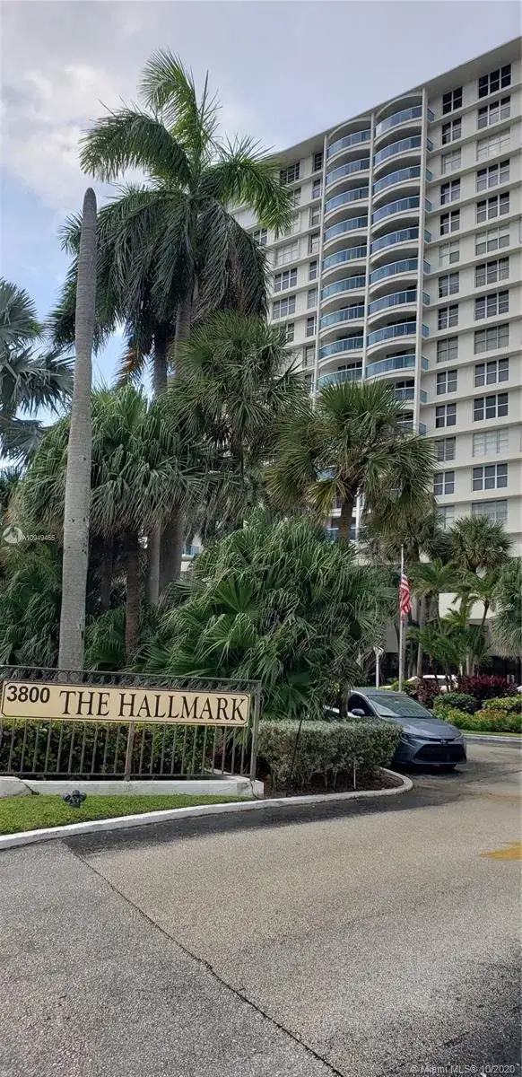 2 bedroom 2 bath Residential for sale at 3800 S Ocean Dr # 425, Hollywood FL 33019