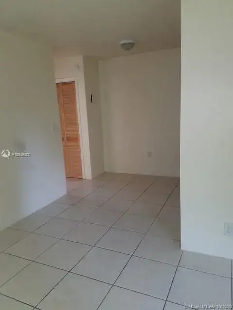 1 bedroom 1 bath Residential Lease for rent at 2230 Madison St # 02, Hollywood FL 33020