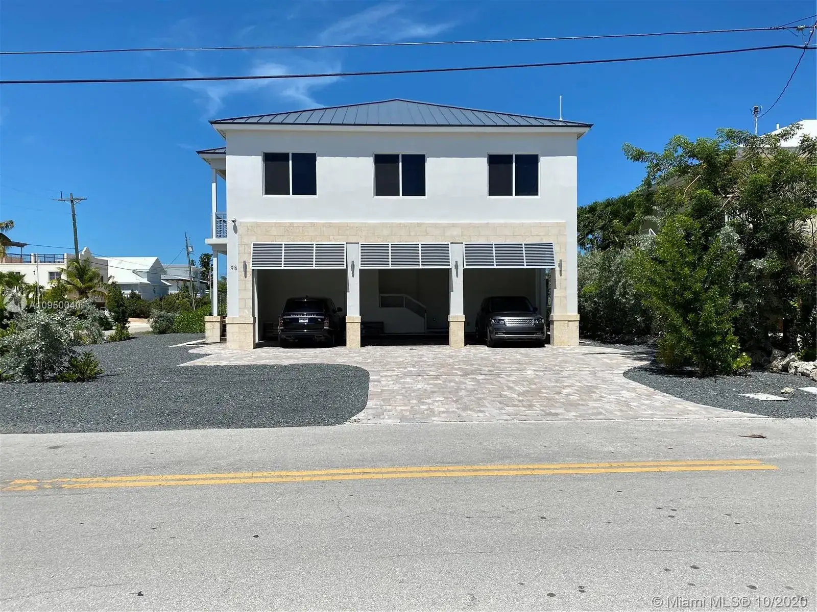 4 bedroom 4 bath Residential for sale at 96 W Plaza Del Sol, Islamorada FL 33036