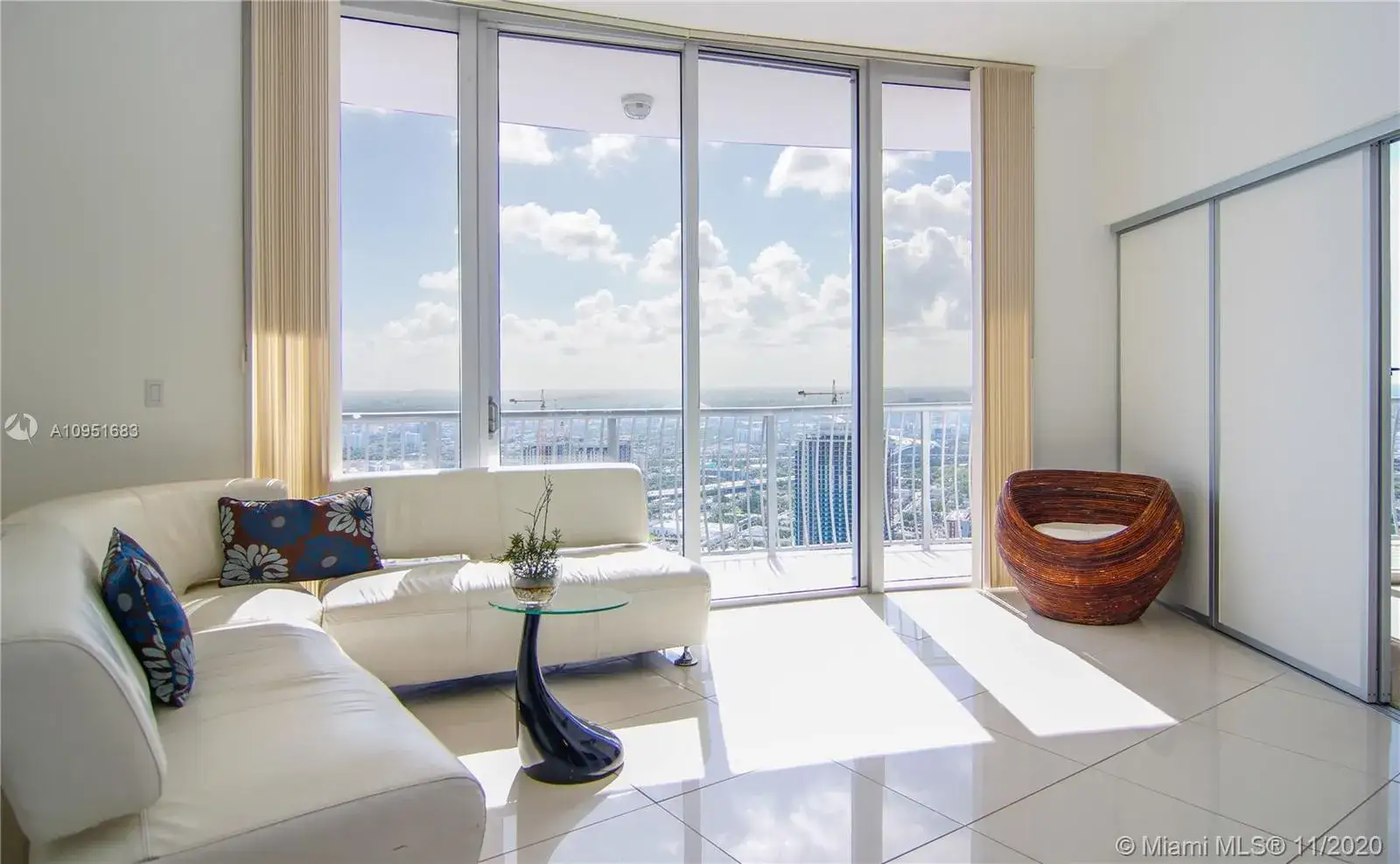 2 bedroom 2 bath Residential for sale at 1750 N Bayshore Dr # 5614, Miami FL 33132