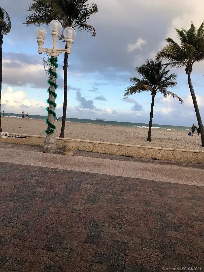 3 bedroom 2 bath Residential for sale at 2338 Fillmore St, Hollywood FL 33020