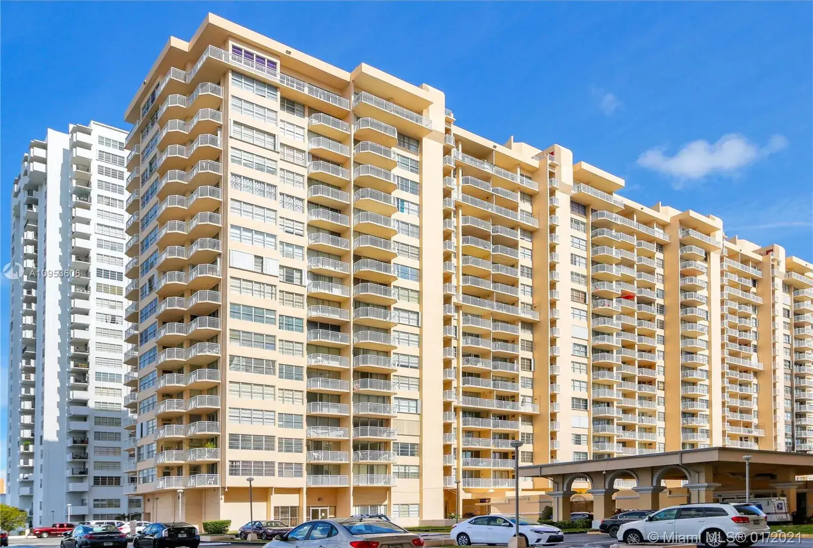 2 bedroom 2 bath Residential for sale at 18051 Biscayne Blvd # 1102, Aventura FL 33160
