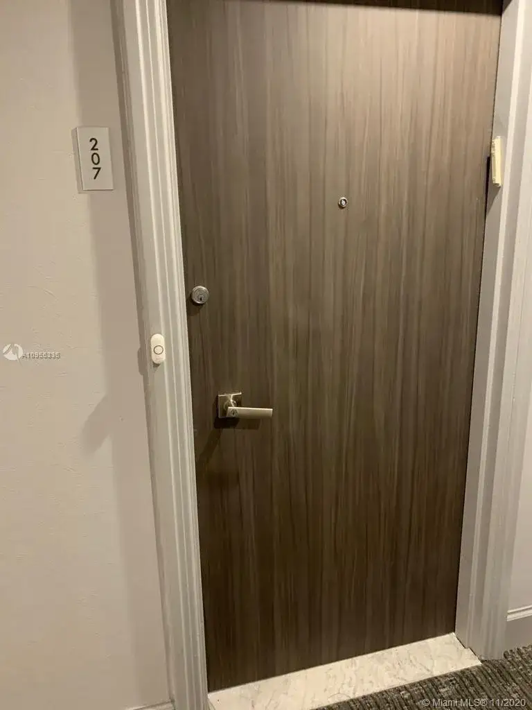 2 bedroom 2 bath Residential for sale at 300 Bayview Dr # 207, Sunny Isles Beach FL 33160
