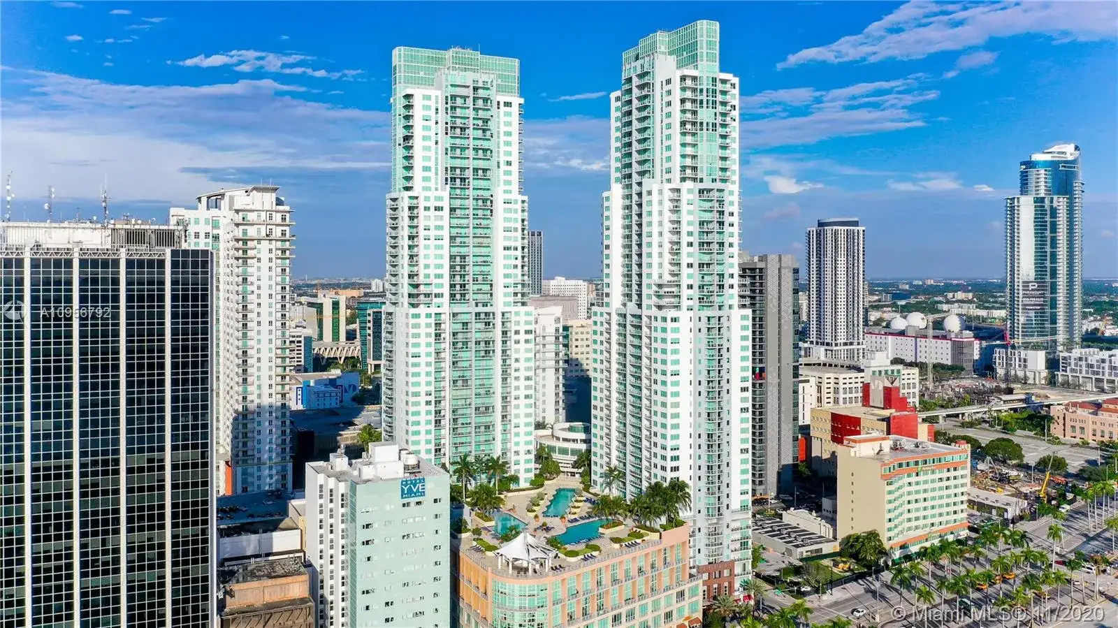 1 bedroom 1 bath Residential for sale at 253 NE 2nd St # 219, Miami FL 33132