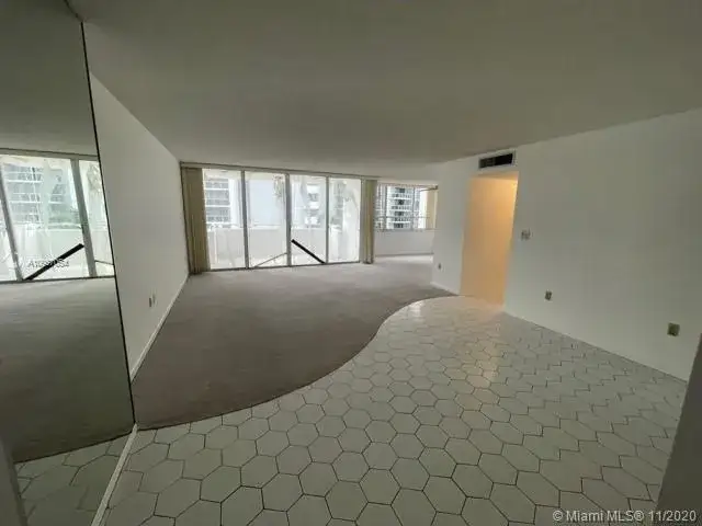 2 bedroom 2 bath Residential for sale at 11 Island Ave # 605, Miami Beach FL 33139