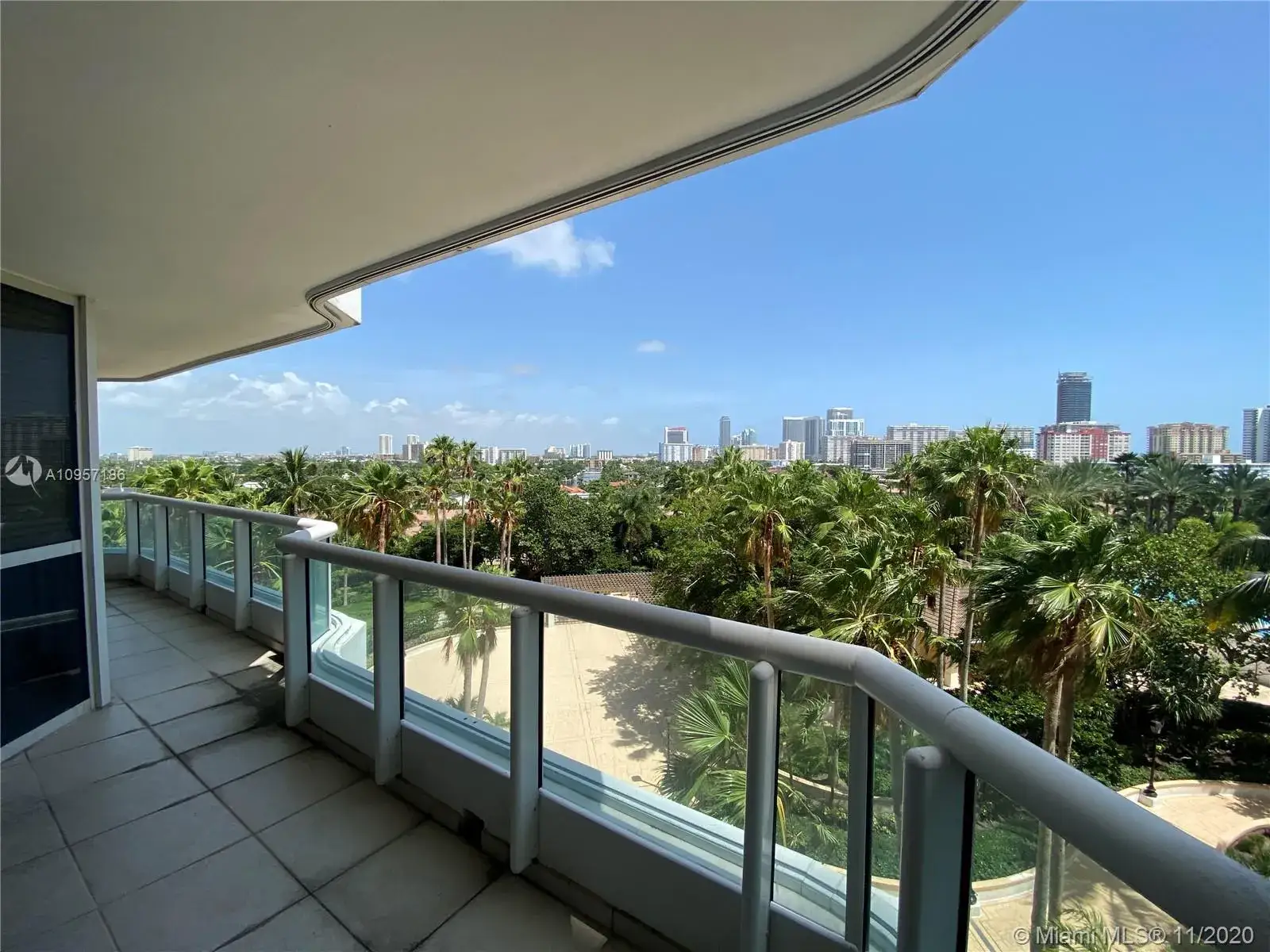 3 bedroom 2 bath Residential Lease for rent at 21205 Yacht Club Dr # 810, Aventura FL 33180