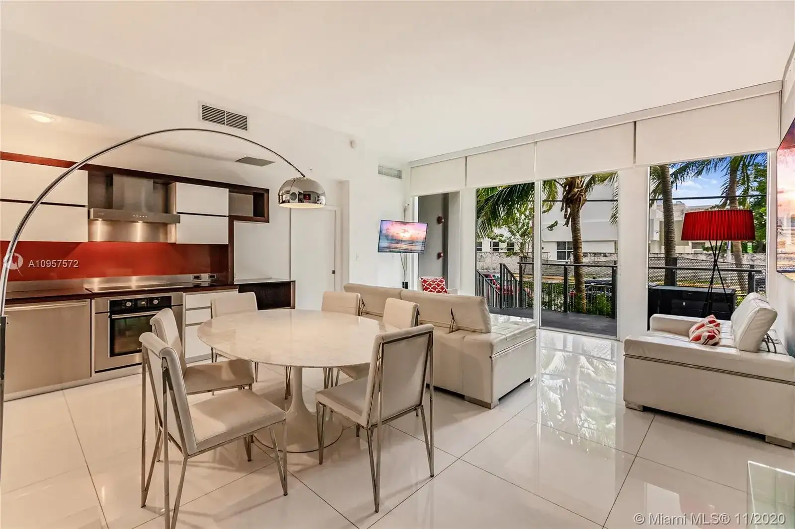 3 bedroom 2 bath Residential for sale at 2100 Park Ave # 101, Miami Beach FL 33139